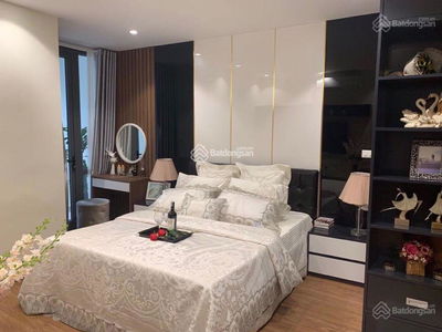 Xuan Thuy Street, Vietnam Xuan Thuy Street, Vietnam