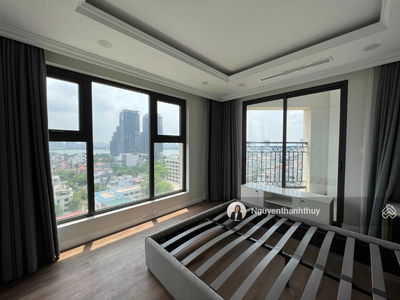 D'. Le Roi Soleil, Vietnam D'. Le Roi Soleil, Vietnam