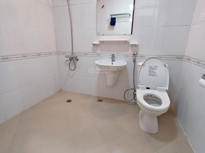 Trung Hoa Nhan Chinh, Vietnam Trung Hoa Nhan Chinh, Vietnam