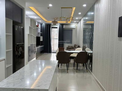 Topaz Twins, Vietnam Topaz Twins, Vietnam