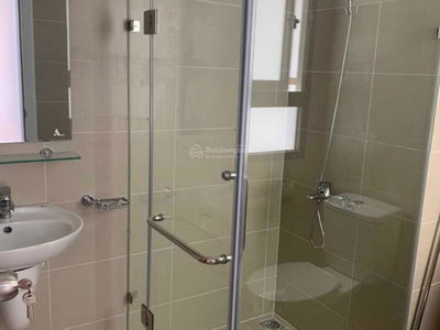 Topaz Twins, Vietnam  Topaz Twins, Vietnam