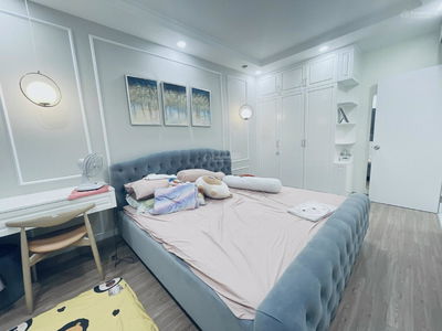 Topaz Twins, Vietnam Topaz Twins, Vietnam