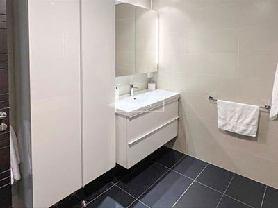 Cayan Tower, United Arab Emirates  Cayan Tower, United Arab Emirates