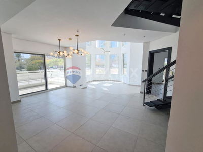 Cluster C, United Arab Emirates  Cluster C, United Arab Emirates