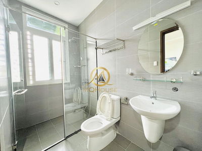 Nguyen Kiem Street Nguyen Kiem Street