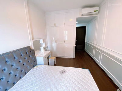 Him Lam Cho Lon, Vietnam Him Lam Cho Lon, Vietnam