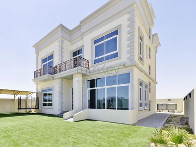 Jebel Ali Hills, United Arab Emirates  Jebel Ali Hills, United Arab Emirates