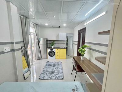 Dang Thuy Tram Street, Vietnam Dang Thuy Tram Street, Vietnam