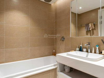 D'. Le Pont D’or - Hoang Cau, Vietnam D'. Le Pont D’or - Hoang Cau, Vietnam