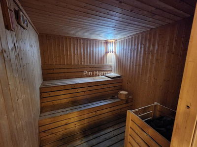 Goldcrest Views 1, United Arab Emirates  Goldcrest Views 1, United Arab Emirates