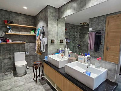 The Nine, Vietnam The Nine, Vietnam