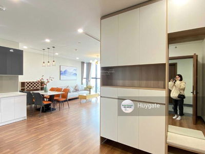 Seasons Avenue Seasons Avenue