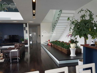 Golden Palace, Vietnam Golden Palace, Vietnam