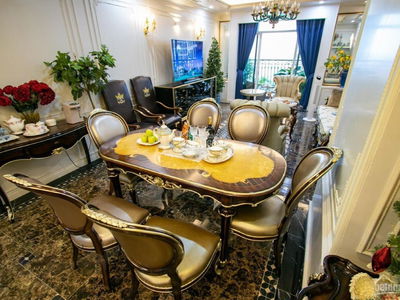 D'. Le Roi Soleil, Vietnam D'. Le Roi Soleil, Vietnam