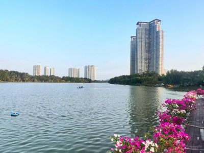 Swan Lake Onsen, Vietnam Swan Lake Onsen, Vietnam
