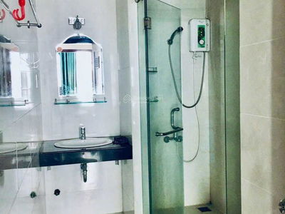 Hoang Anh Thanh Binh, Vietnam Hoang Anh Thanh Binh, Vietnam