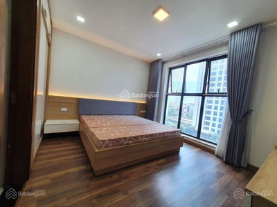 Xuan La Street, Vietnam Xuan La Street, Vietnam