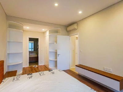 Diamond Island, Vietnam Diamond Island, Vietnam