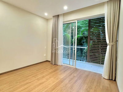 Diamond Island, Vietnam Diamond Island, Vietnam