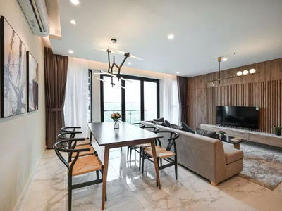 Happy in Vista, Vietnam Happy in Vista, Vietnam