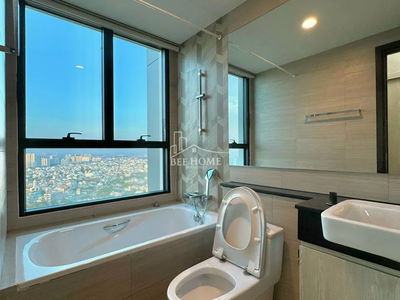 Happy in Vista, Vietnam  Happy in Vista, Vietnam