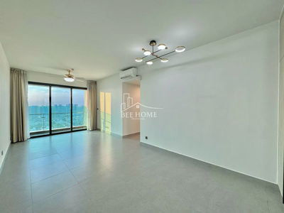 Happy in Vista, Vietnam  Happy in Vista, Vietnam