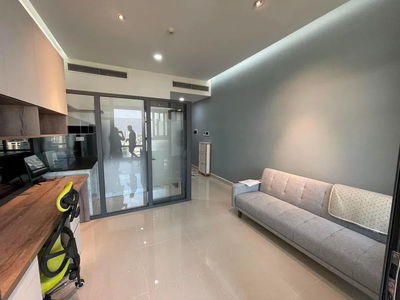 Golden King, Vietnam Golden King, Vietnam