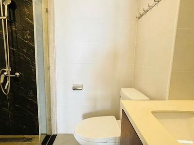 Hiyori Building, Vietnam  Hiyori Building, Vietnam