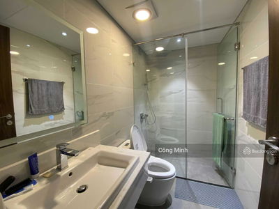 D'. Le Pont D’or - Hoang Cau, Vietnam D'. Le Pont D’or - Hoang Cau, Vietnam