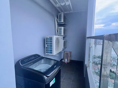 Monarchy apartment building, Vietnam Monarchy apartment building, Vietnam