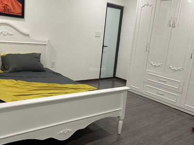 Phan Van Truong Street, Vietnam Phan Van Truong Street, Vietnam