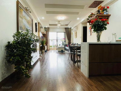 Le Van Luong Street, Vietnam Le Van Luong Street, Vietnam