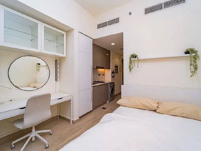 Azizi Rivera, United Arab Emirates  Azizi Rivera, United Arab Emirates