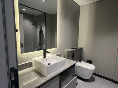 Mag Eye, United Arab Emirates  Mag Eye, United Arab Emirates