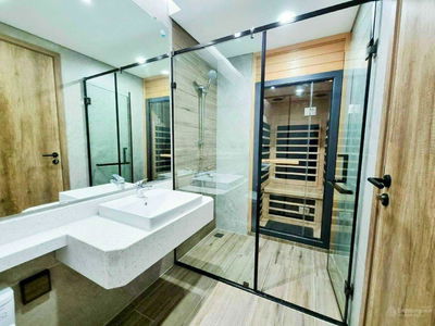 Swan Lake Onsen, Vietnam Swan Lake Onsen, Vietnam