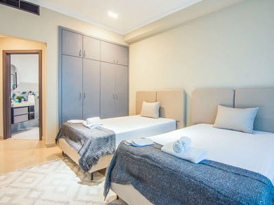 Housing in Dubai, United Arab Emirates  Housing in Dubai, United Arab Emirates