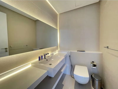 Жилье в Dubai, United Arab Emirates  Жилье в Dubai, United Arab Emirates
