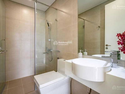 Au Co Tower, Vietnam Au Co Tower, Vietnam