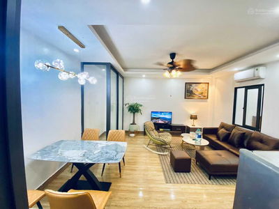 Ho Tung Mau Street, Vietnam Ho Tung Mau Street, Vietnam