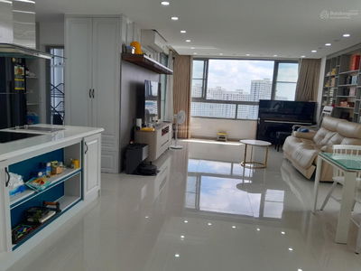 Green Valley, Vietnam  Green Valley, Vietnam