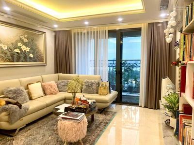 D'. Le Roi Soleil, Vietnam D'. Le Roi Soleil, Vietnam