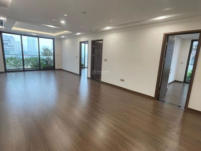 93 Lang Ha, Vietnam 93 Lang Ha, Vietnam