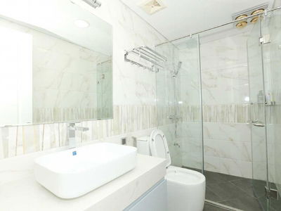 D'. Le Roi Soleil, Vietnam D'. Le Roi Soleil, Vietnam