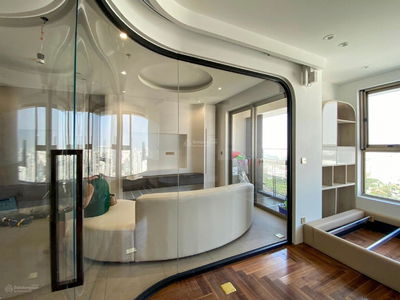 The Peak, Vietnam  The Peak, Vietnam