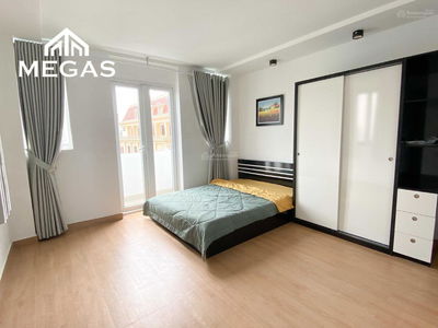 Duong Quang Ham Street, Vietnam Duong Quang Ham Street, Vietnam