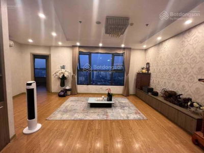 The Golden Palm Le Van Luong The Golden Palm Le Van Luong