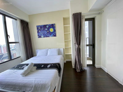 River Gate, Vietnam River Gate, Vietnam