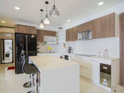 Sunrise City, Vietnam Sunrise City, Vietnam