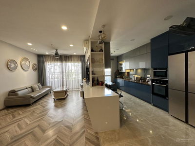 Sunrise City, Vietnam Sunrise City, Vietnam