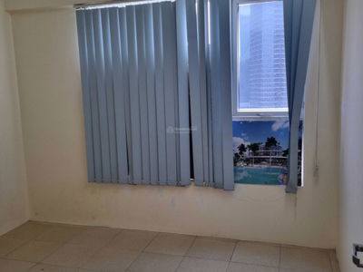 Le Van Luong Street, Vietnam Le Van Luong Street, Vietnam